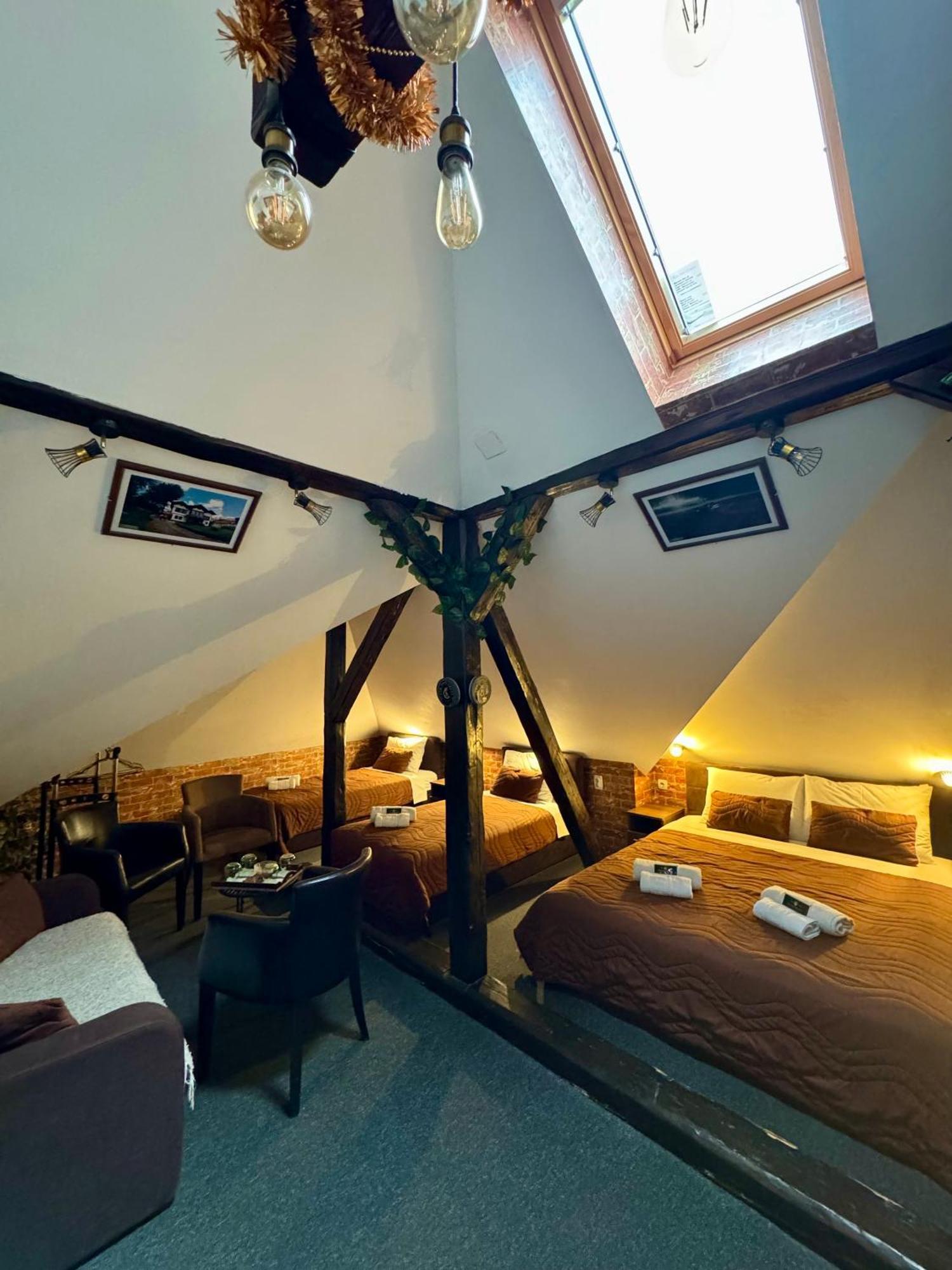 Pirocanac Rooms & Restaurant "Breakfast-Lunch-Dinner" Pirot Dış mekan fotoğraf