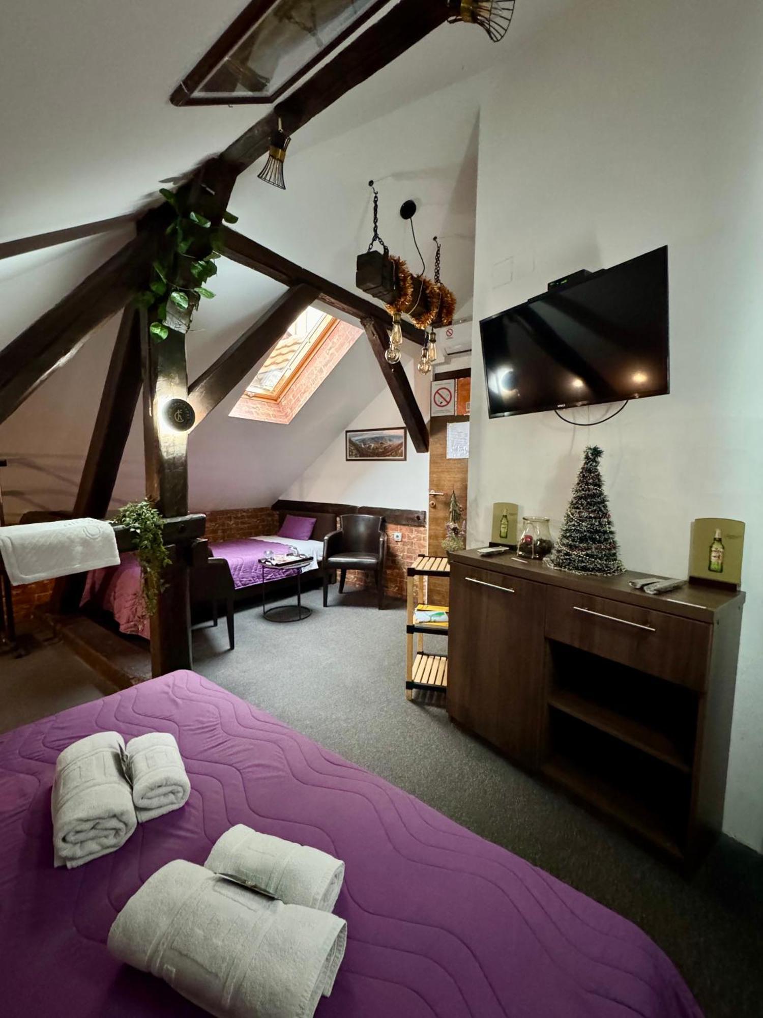 Pirocanac Rooms & Restaurant "Breakfast-Lunch-Dinner" Pirot Dış mekan fotoğraf