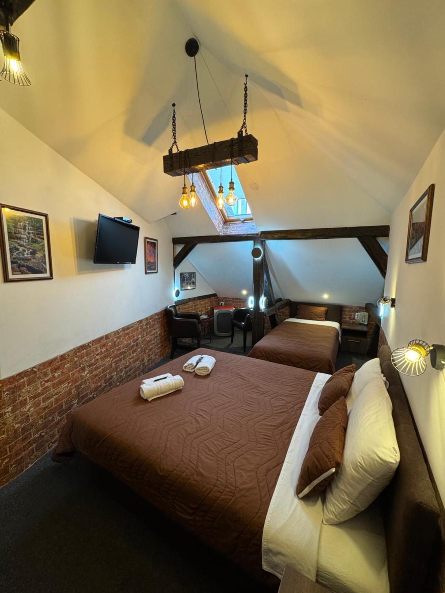 Pirocanac Rooms & Restaurant "Breakfast-Lunch-Dinner" Pirot Dış mekan fotoğraf